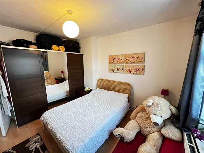 2 Bedroom Apartment To Rent In Orange Hill Road, Edgware, HA8