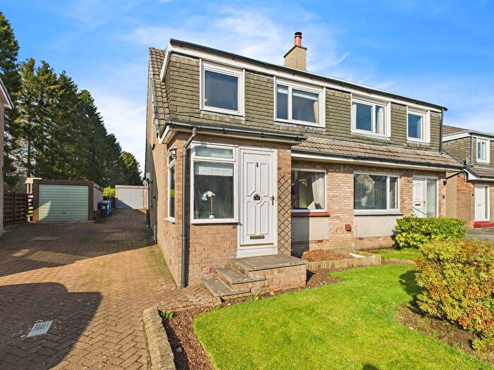 3 Bedroom Semi-Detached House For Sale In Wheatlandside, Lanark, ML11