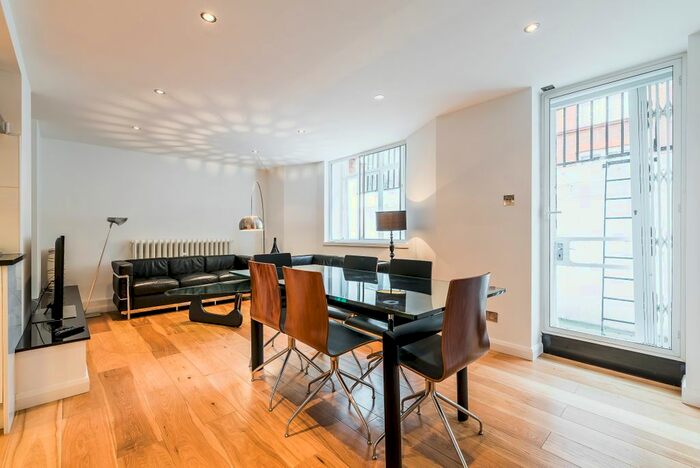 3 Bedroom Flat To Rent In Upper Montagu Street, Marylebone, London, W1H