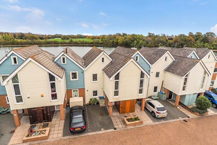 3 Bedroom Terraced House For Sale In Earl Godwin Close, Fareham, PO16