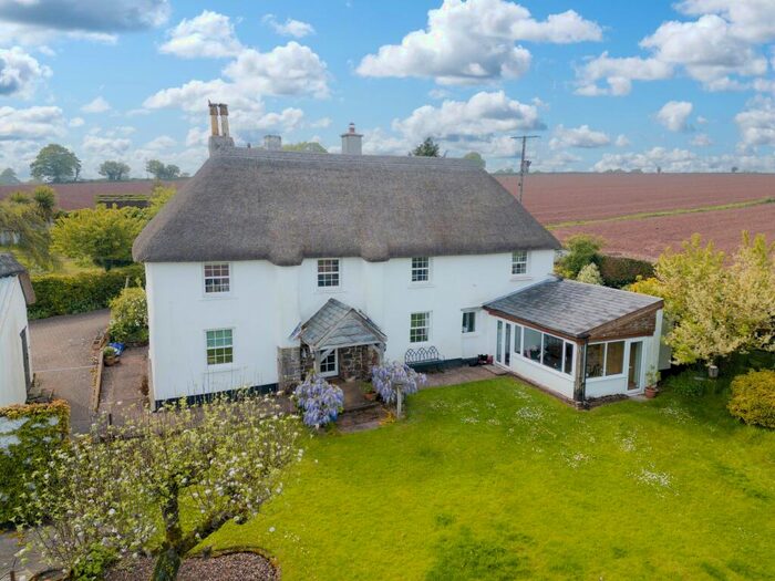 4 Bedroom Detached House For Sale In Bow, Crediton, EX17