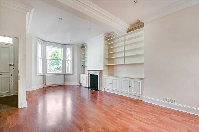 3 Bedroom Terraced House To Rent In Khyber Road, Little India, SW11