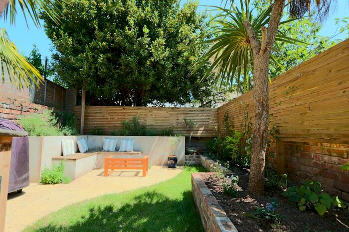 2 Bedroom House To Rent In Pembroke Road, Southville, Bristol, BS3