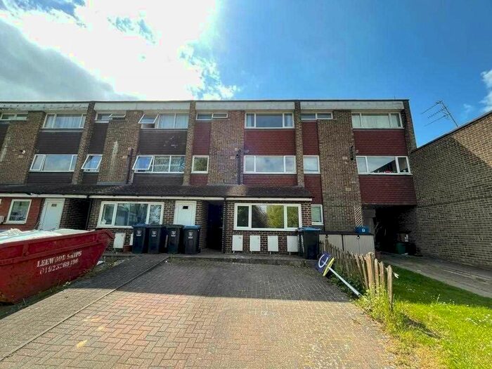 3 Bedroom Maisonette To Rent In Lonsdale, Hemel Hempstead, HP2