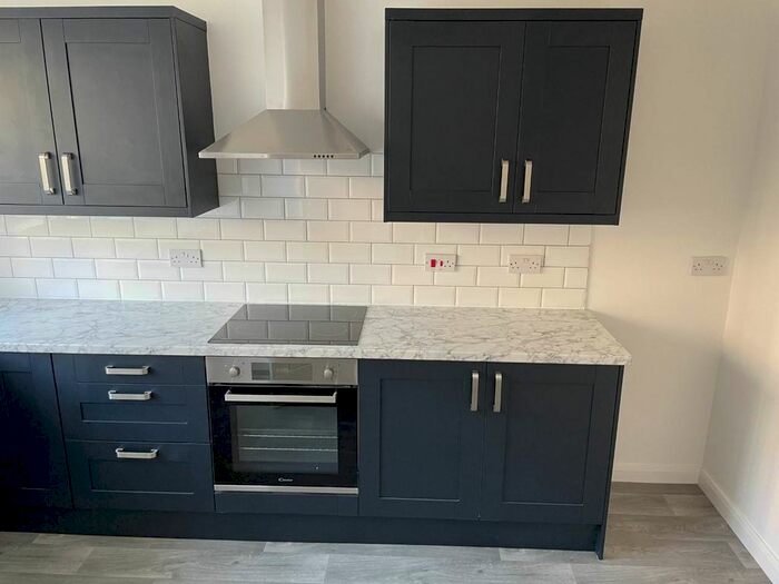 2 Bedroom Property To Rent In Windsor Court, Mount Pleasant, Swansea, SA1