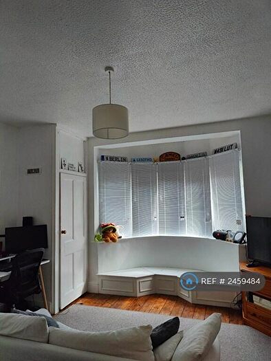 1 Bedroom Flat To Rent In York Road, Guildford, GU1