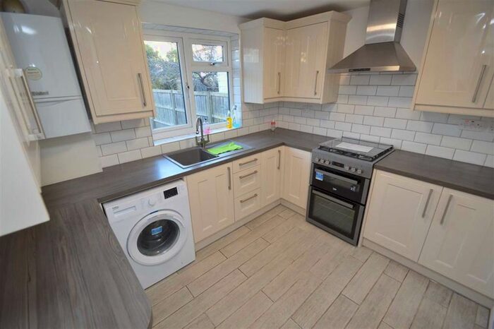 5 Bedroom Terraced House To Rent In Rabbits Road, London E12