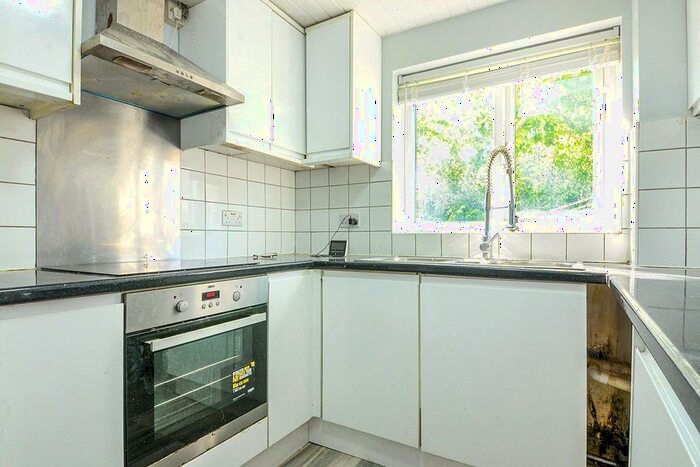 2 Bedroom Flat To Rent In Scammell Way, Watford, Hertfordshire, WD18
