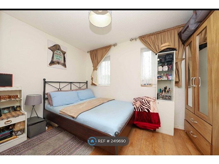 2 Bedroom End Of Terrace House To Rent In Marshall Drive, Hayes, UB4