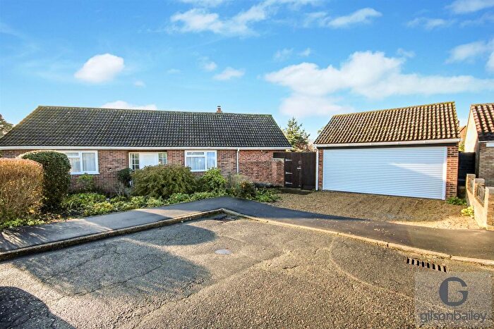 3 Bedroom Detached Bungalow For Sale In Rosary Close, Mulbarton, NR14