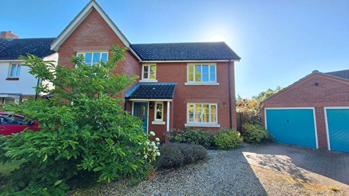 4 Bedroom Detached House To Rent In Churchfields Road, Long Stratton, NR15