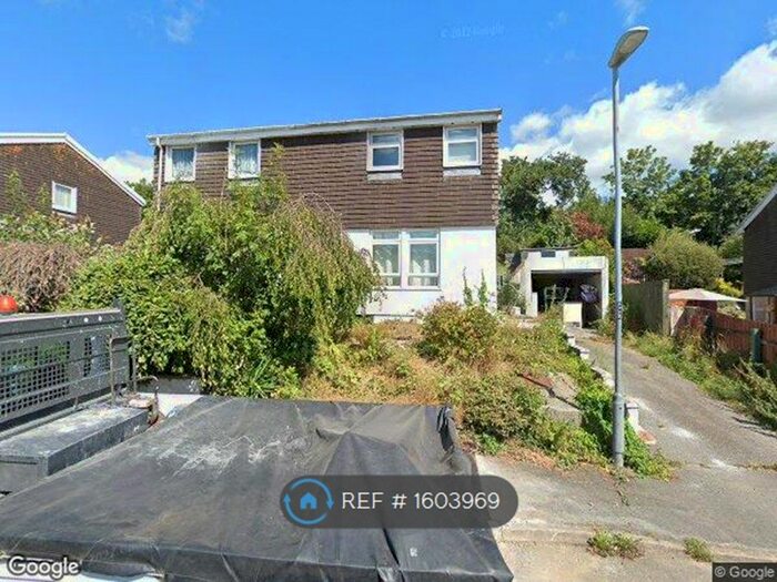 3 Bedroom Semi-Detached House To Rent In Rowse Gardens, Calstock, PL18