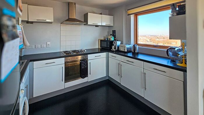 2 Bedroom Flat To Rent In Cam Road, London, E15