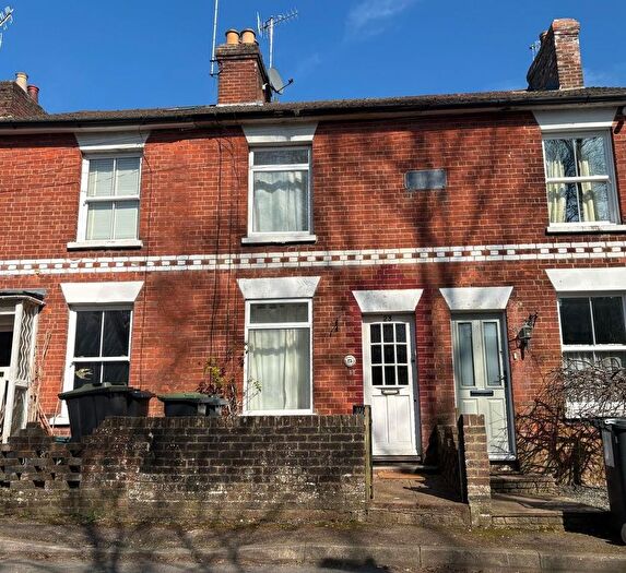 2 Bedroom Semi Detached House To Rent In Fosse Road, Tonbridge, TN9