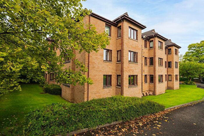 2 Bedroom Flat For Sale In Maxwell Lane, Glasgow, G41