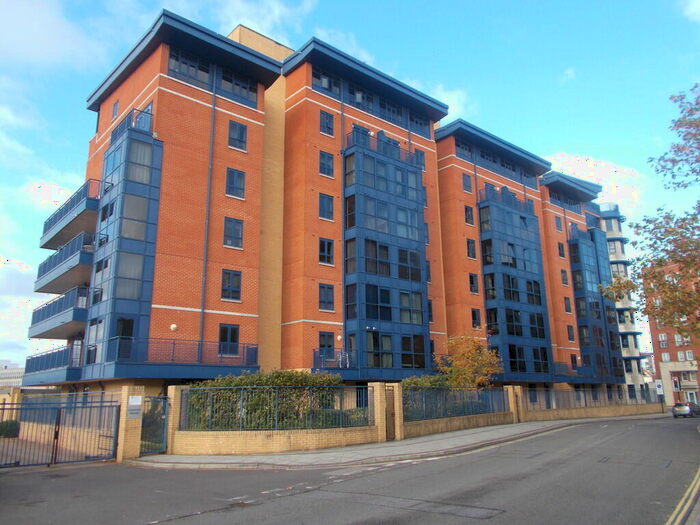 2 Bedroom Flat To Rent In Canute Road, Southampton, SO14