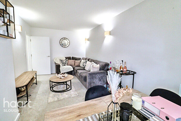 2 Bedroom Apartment To Rent In Sovereign Heights, Slough, SL3