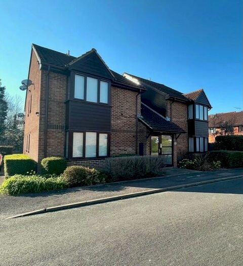 Apartment To Rent In Newbridge Close, Broadbridge Heath, Horsham, RH12