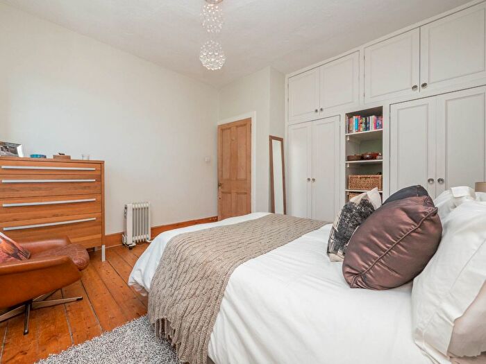 1 Bedroom Flat To Rent In Lyne Street, Edinburgh, EH7