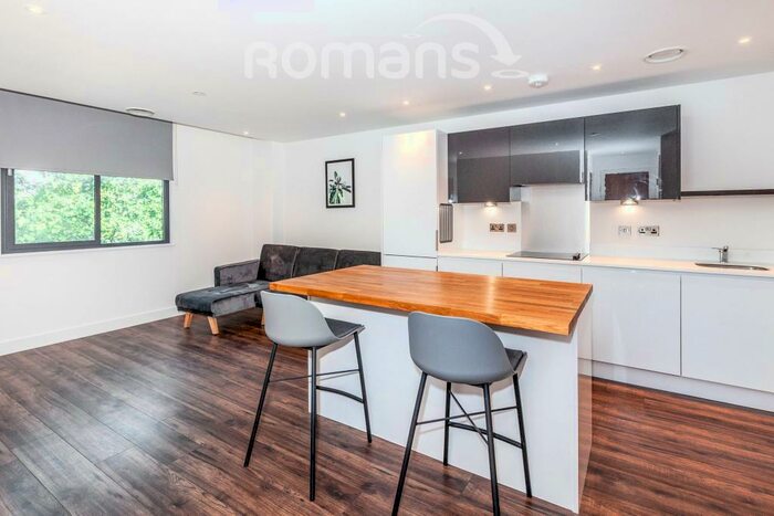 1 Bedroom Flat To Rent In New Eton House, SL1