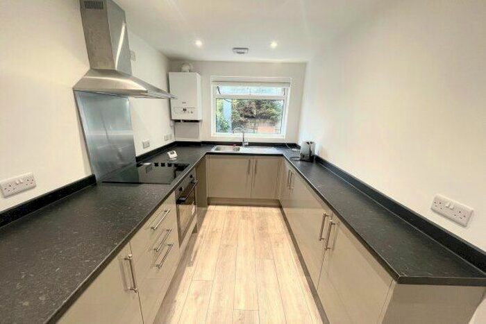 2 Bedroom Maisonette To Rent In Rock Drive, Nottingham, NG7