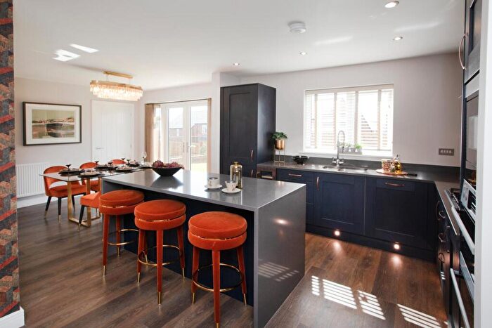 4 Bedroom Detached House For Sale In Blenheim Avenue, Brough, HU15