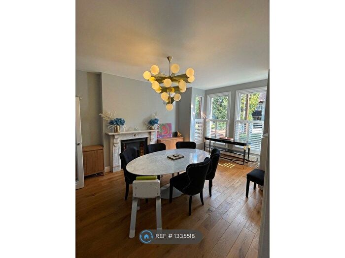 4 Bedroom Terraced House To Rent In Red Post Hill, London, SE24