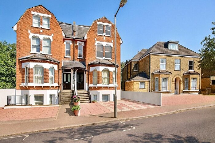 2 Bedroom Flat For Sale In Culverden Road, London, SW12