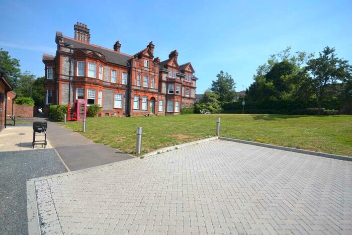 8 Bedroom Terraced House To Rent In Allcroft Road, Reading, RG1