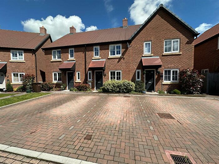 3 Bedroom Terraced House For Sale In Cornflower Way, Highnam, GL2