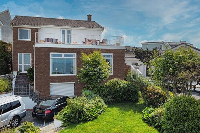 4 Bedroom Detached House For Sale In Somerset View, Ogmore-By-Sea, CF32