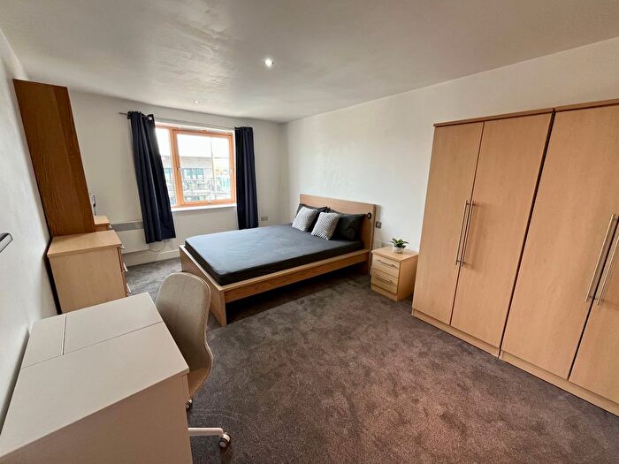 2 Bedroom Property To Rent In The Boulevard, Leeds, LS10