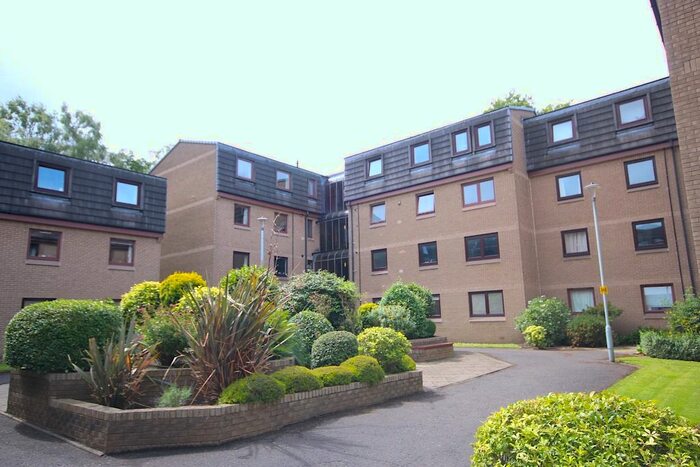 2 Bedroom Flat To Rent In Belhaven Place, Edinburgh, EH10