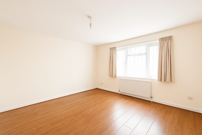 2 Bedroom Flat To Rent In Cornwall Road, SO18