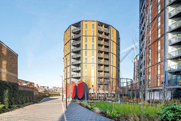 3 Bedroom Flat To Rent In Marian Place, Broadway Market, E2