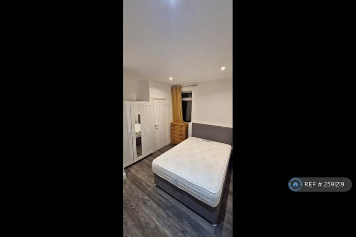 1 Bedroom Flat To Rent In City Road, Cardiff, CF24