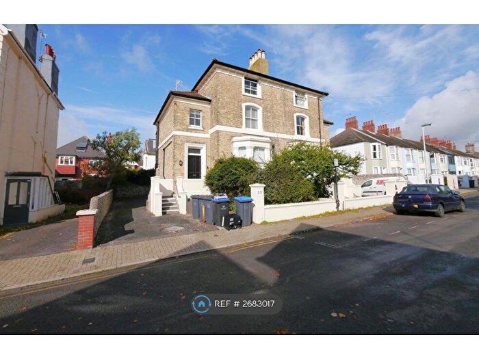 1 Bedroom Flat To Rent In Grafton Road, Worthing, BN11