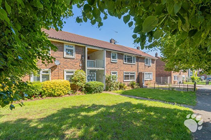 1 Bedroom Maisonette For Sale In Witchards, Kingswood, SS16