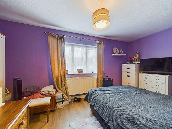 2 Bedroom Semi-Detached House For Sale In Arsenal Road, London, Greater London, SE9