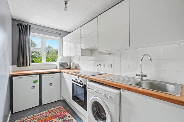 1 Bedroom Maisonette For Sale In Whimbrel Close, Sittingbourne, Kent, ME10