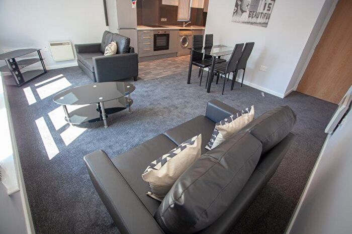 2 Bedroom Flat To Rent In Gilmartin Grove, L6