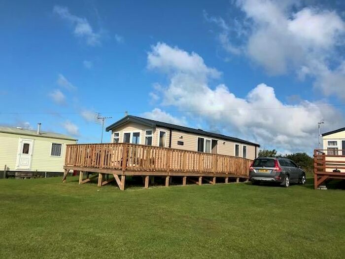 2 Bedroom Mobile/park Home For Sale In Tretio Caravan &amp; Camping Park, St. Davids, Haverfordwest, SA62