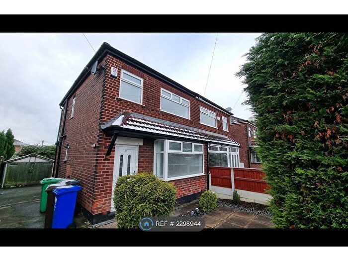 3 Bedroom Semi-Detached House To Rent In Kenwick Drive, Manchester, M40