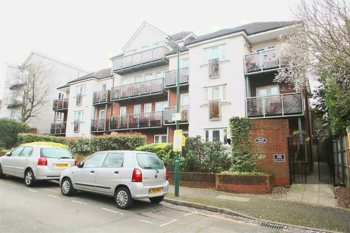 2 Bedroom Flat To Rent In Jubilee Court, Eaton Road, Sutton, SM2