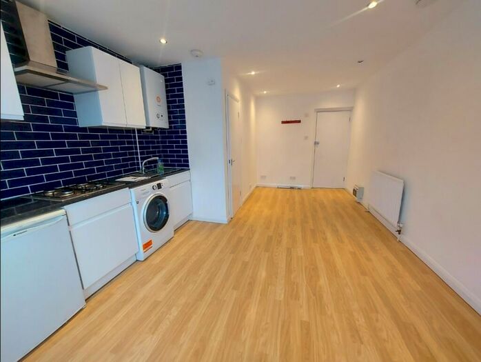 Studio To Rent In Boundary Road, BN3