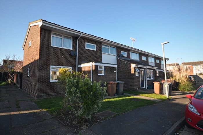 4 Bedroom Terraced House To Rent In Great Cob, Chelmsford, Essex, CM1