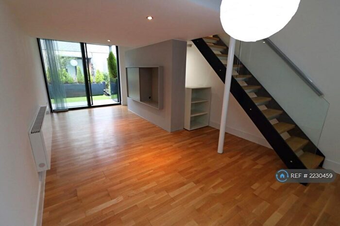 2 Bedroom Terraced House To Rent In Ash Street, Salford, M6