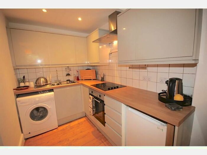 1 Bedroom Flat To Rent In Abbey Street, Edinburgh, EH7