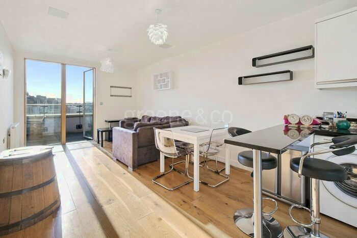 2 Bedroom Flat To Rent In Kingsgate Place, NW6