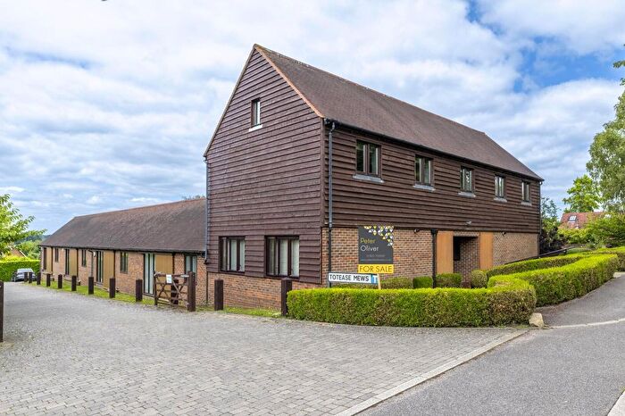 2 Bedroom Property To Rent In Totease Mews, Buxted, TN22